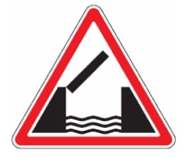 103 Pakeliamasis tiltas (Įspėja apie artėjimą prie pakeliamojo tilto)