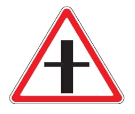 108 sankryža su šalutiniu keliu (pagrindinį kelią kerta šalutinis kelias)