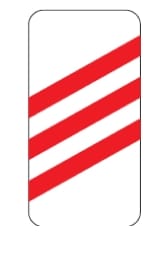 140 artėjama prie pervažos (Įspėja apie artėjimą prie geležinkelio pervažos ne gyvenvietėse. Ženklas statomas toliausiai nuo geležinkelio pervažos, dešinėje kelio pusėje)