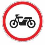 337 Mopedų eismas draudžiamas (Draudžiama važiuoti mopedais, išskyrus aptarnaujantįjį transportą. Kelio ženklo reikalavimai taikomi lengviesiems keturračiams)