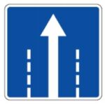 508 Eismo kryptis sankryžoje tiesiai (Sankryžoje nurodo eismo kryptį, kuria leidžiama važiuoti šia eismo juosta)